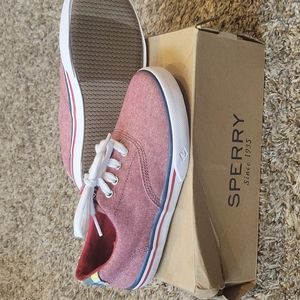 Boys size 1.5 Sperry Striper II Shoes NWT